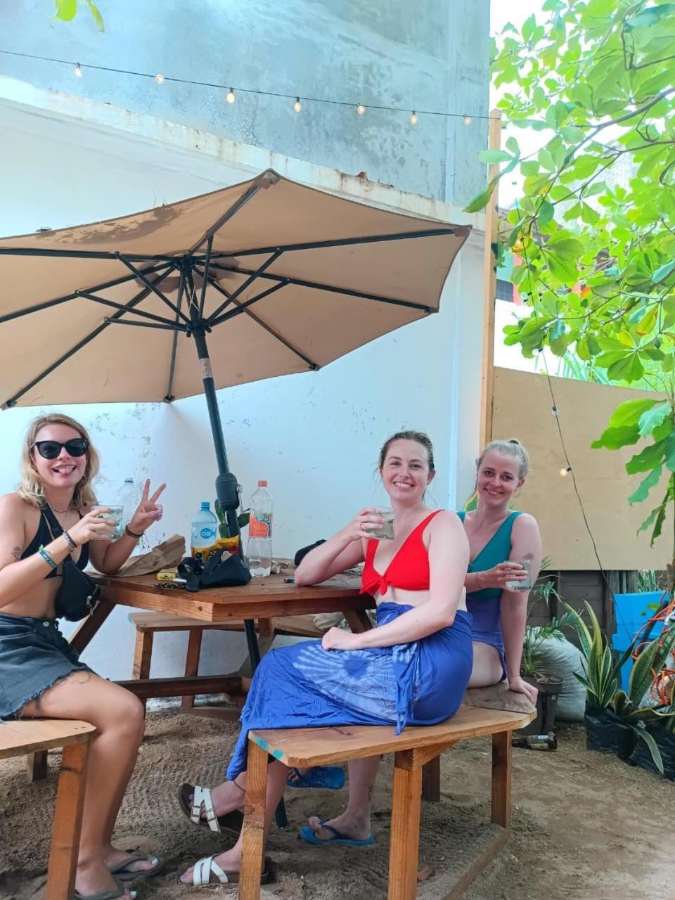 Hostal Ledeztrus Zipolite Exterior photo